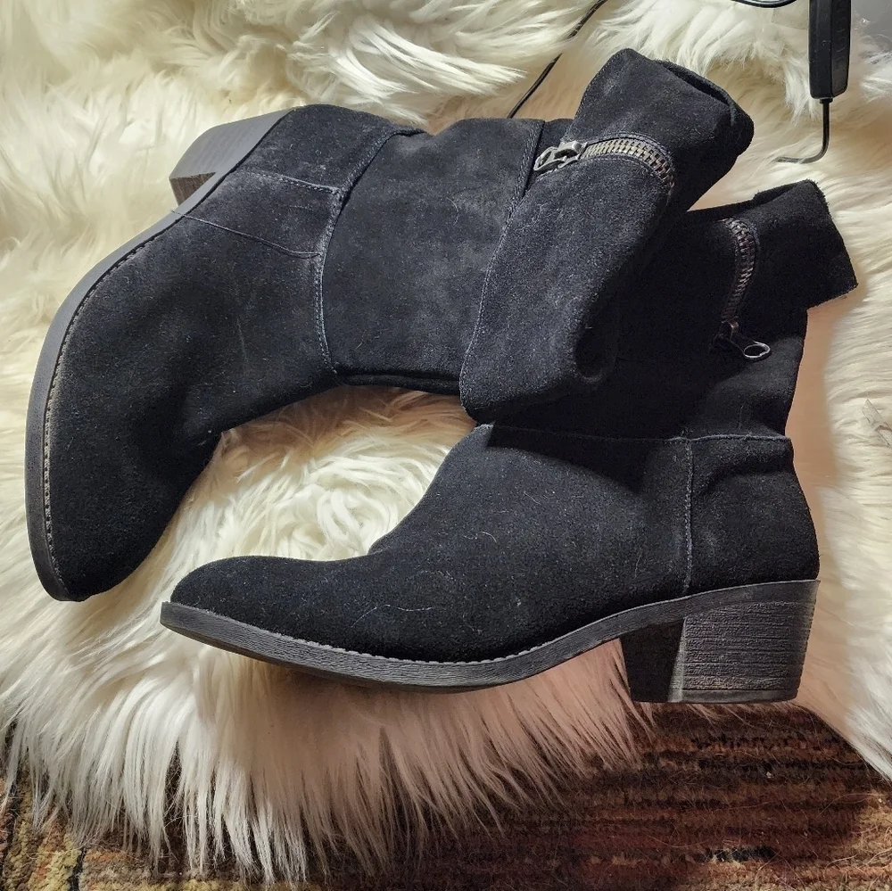 Mossimo Black Suede Fold Over Ankle Boots Size 11 Zipper Low Heel Moto Booties